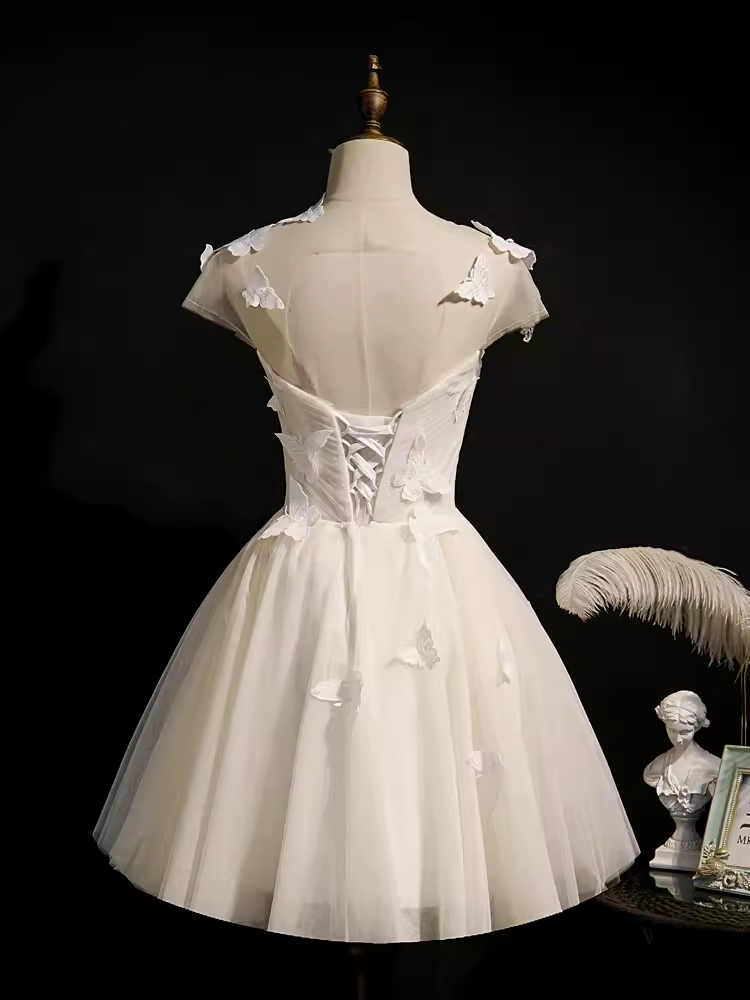 Cute Ball Gown Scoop Neckline White Tulle Party Dress Lace Homecoming Dresses