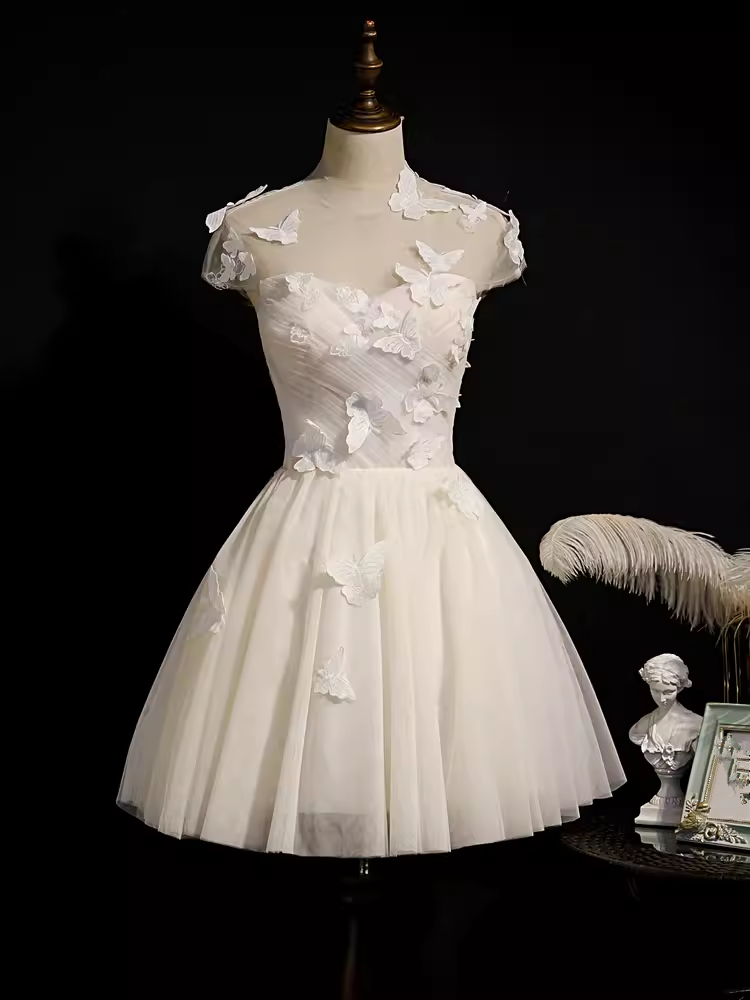 Cute Ball Gown Scoop Neckline White Tulle Party Dress Lace Homecoming Dresses