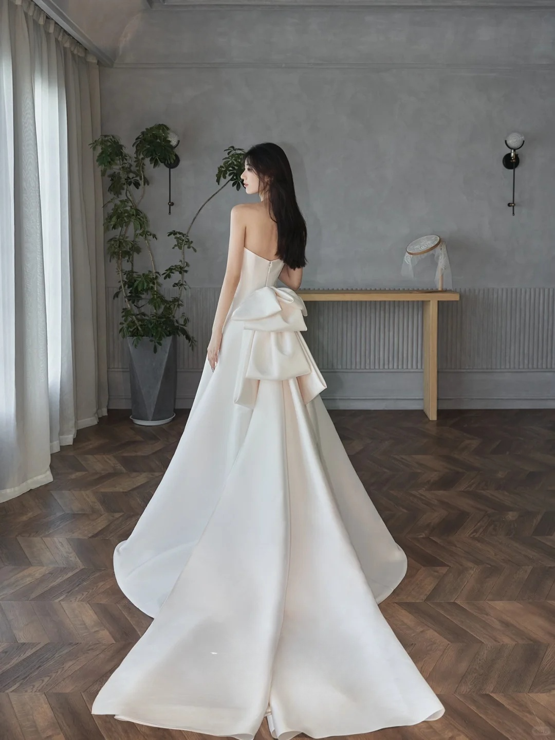Eelgant A Line Satin Beaded With Veil Long Wedding Dresses