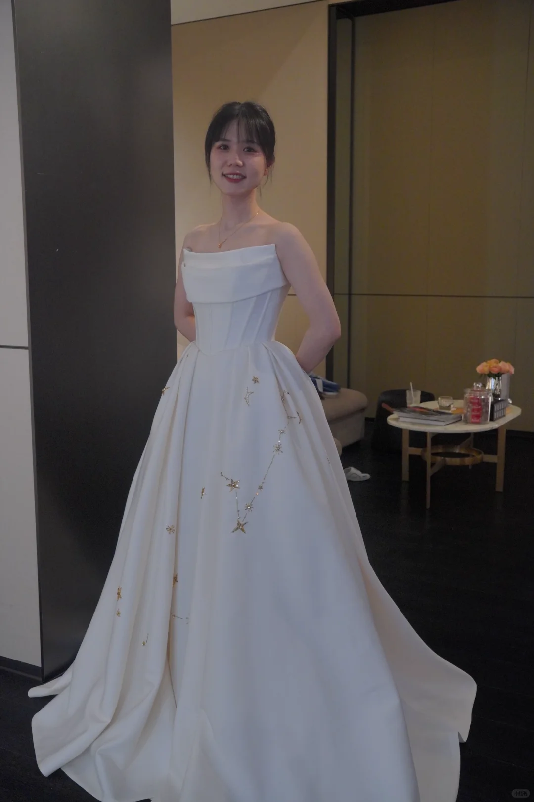 Pretty Ball Gown Strapless Satin With Veil Long Wedding Dresses