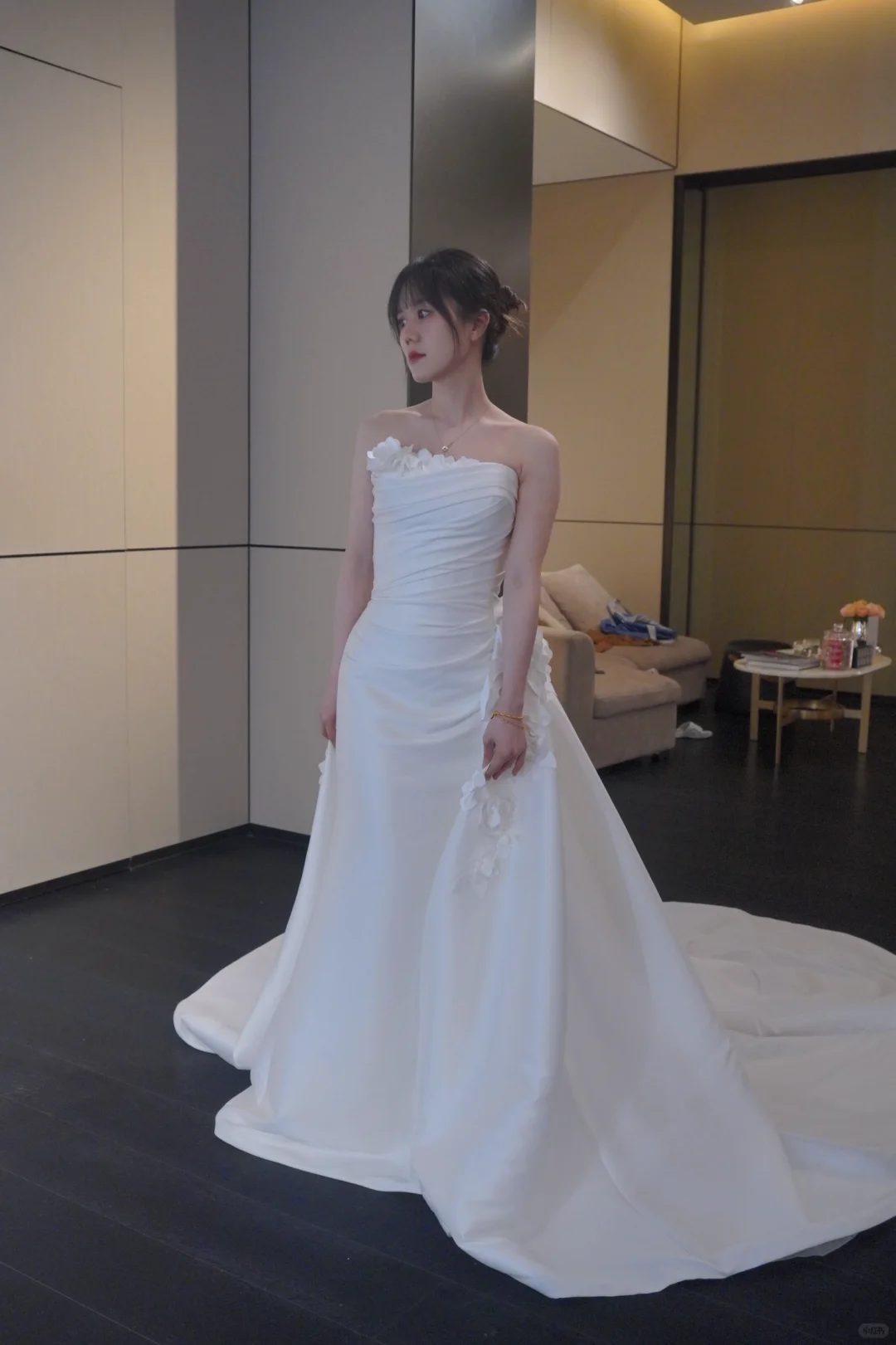 Elegant Mermaid Strapless Satin Applique Long Wedding Dresses