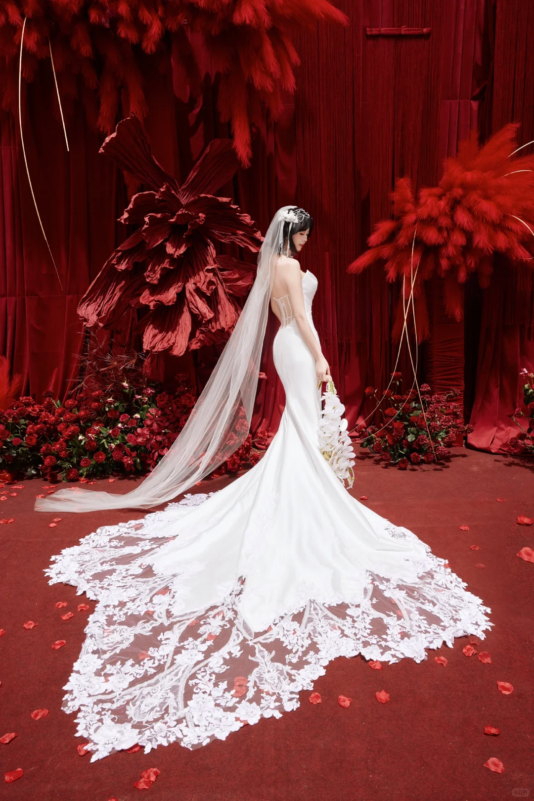 Dreamy Mermaid Strapless Satin With Veil Long Wedding Dresses