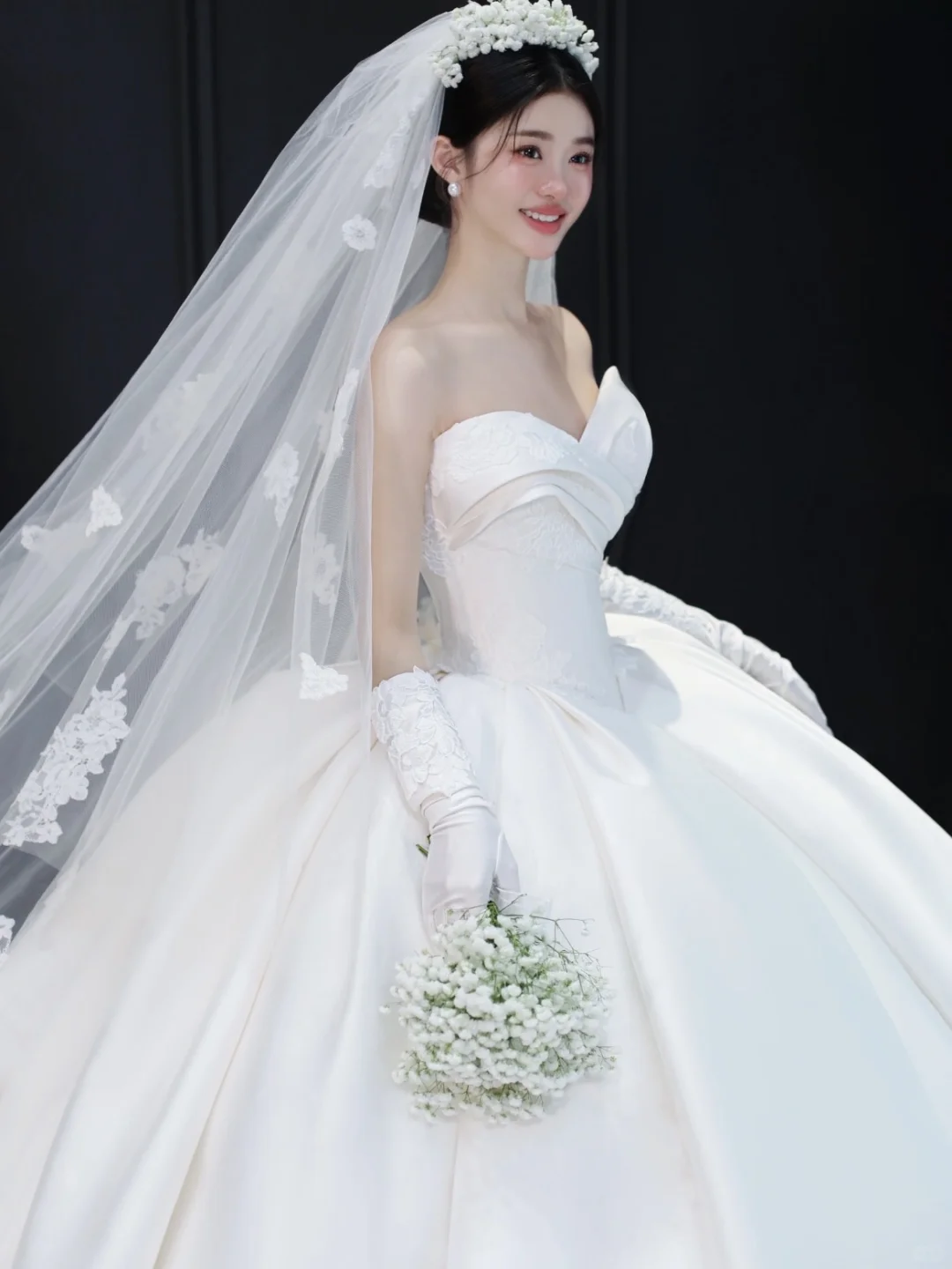 Dreamy Ball Gown Strapless Satin Applique With Gloves Veil Long Wedding Dresses