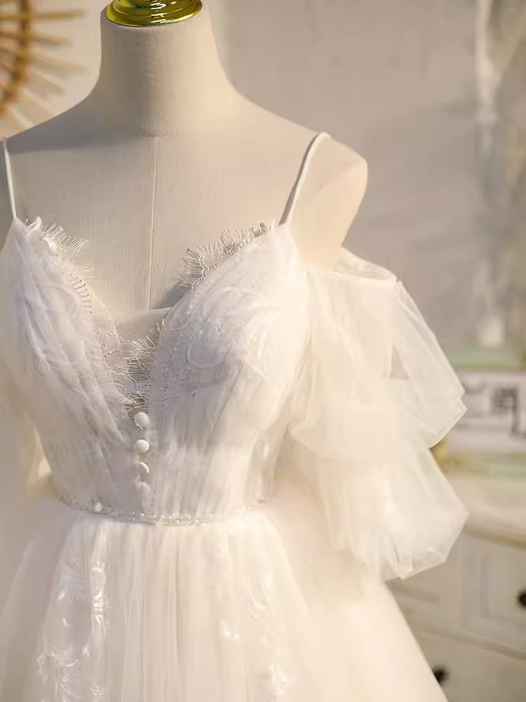 Elegant Ball Gown Straps Tulle Party Dress White Homecoming Dresses