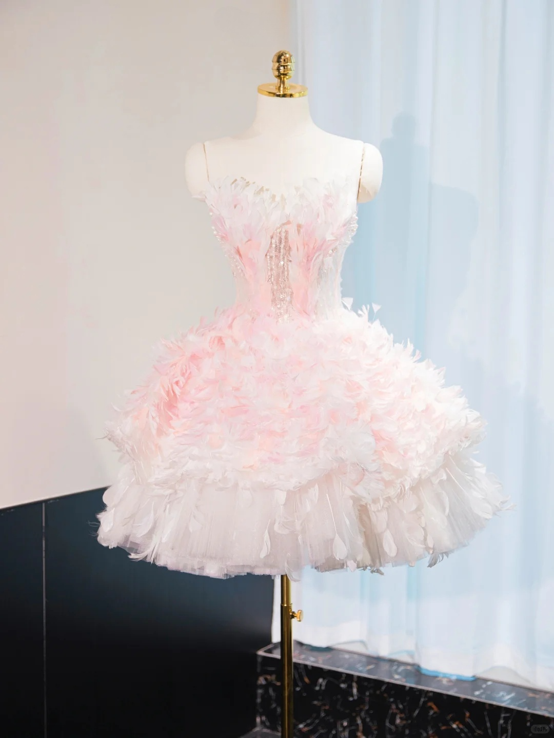 Sweet Ball Gown Strapless Satin Tulle Short Homecoming Dress 16th Birthday Outfits