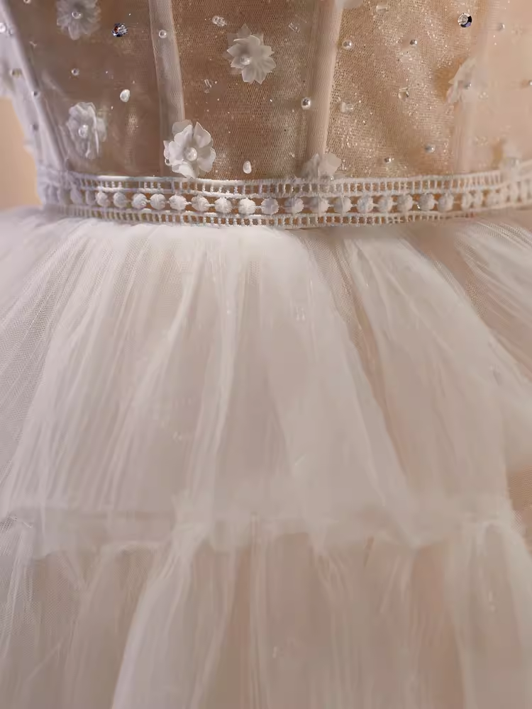 Elegant Ball Gown Strapless Tulle Party Dress White Homecoming Dresses