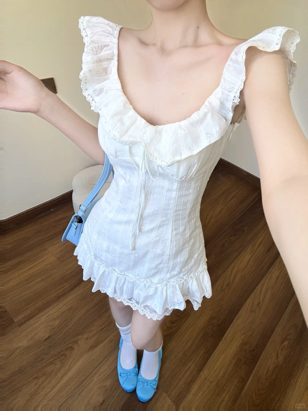 White Pretty A Line U Neck Satin Short Homecoming Dress 16th Birthday Outfits