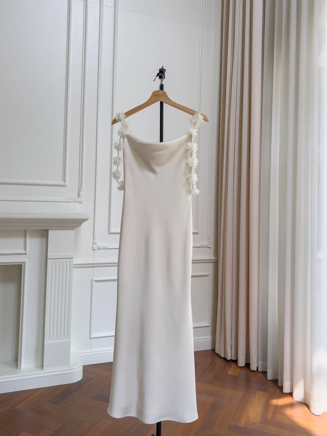 Elegant Mermaid Spaghetti Straps Satin Long Wedding Dresses