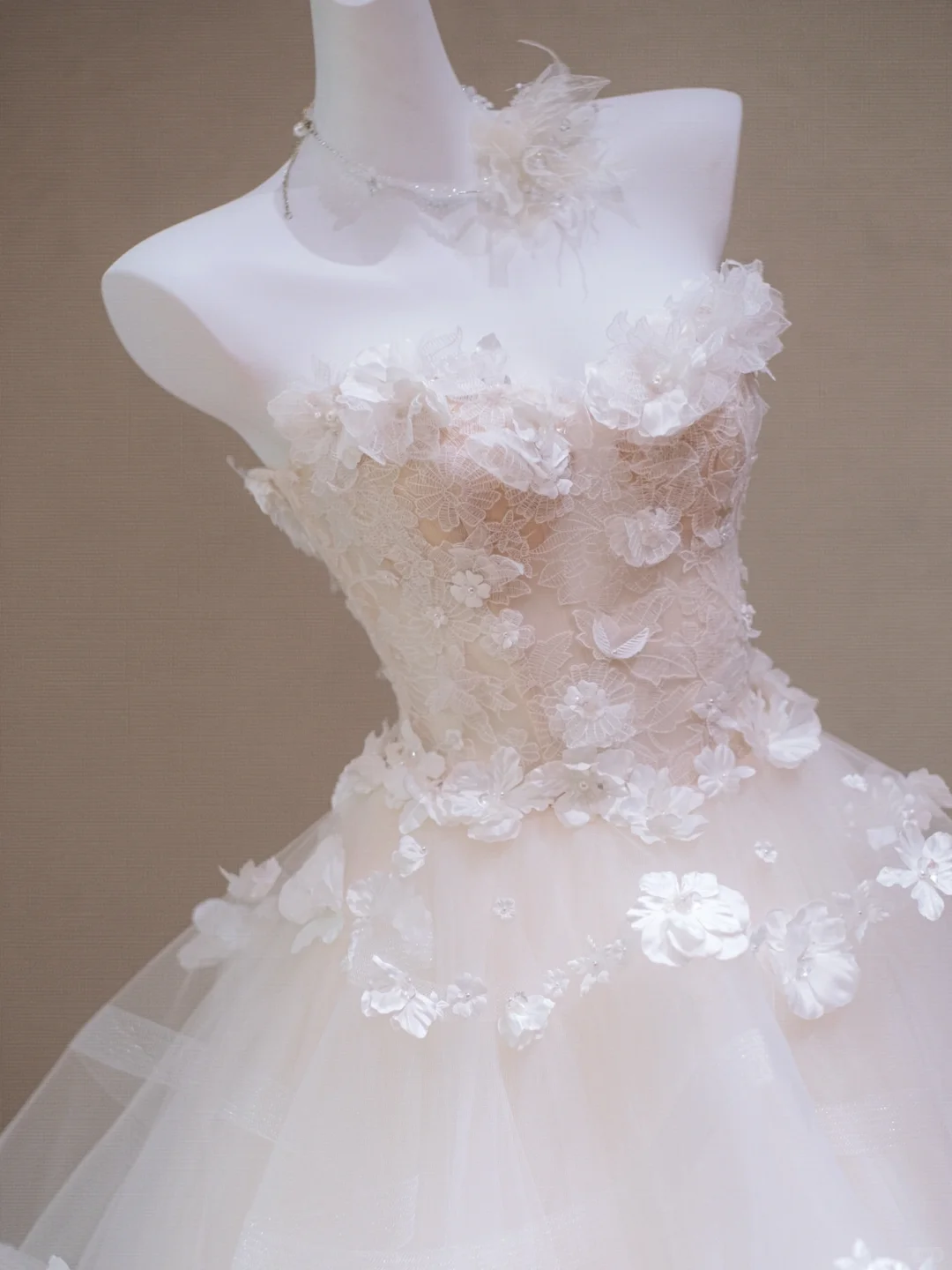 Fairy Ball Gown Strapless Tulle Applique Long Wedding Dresses