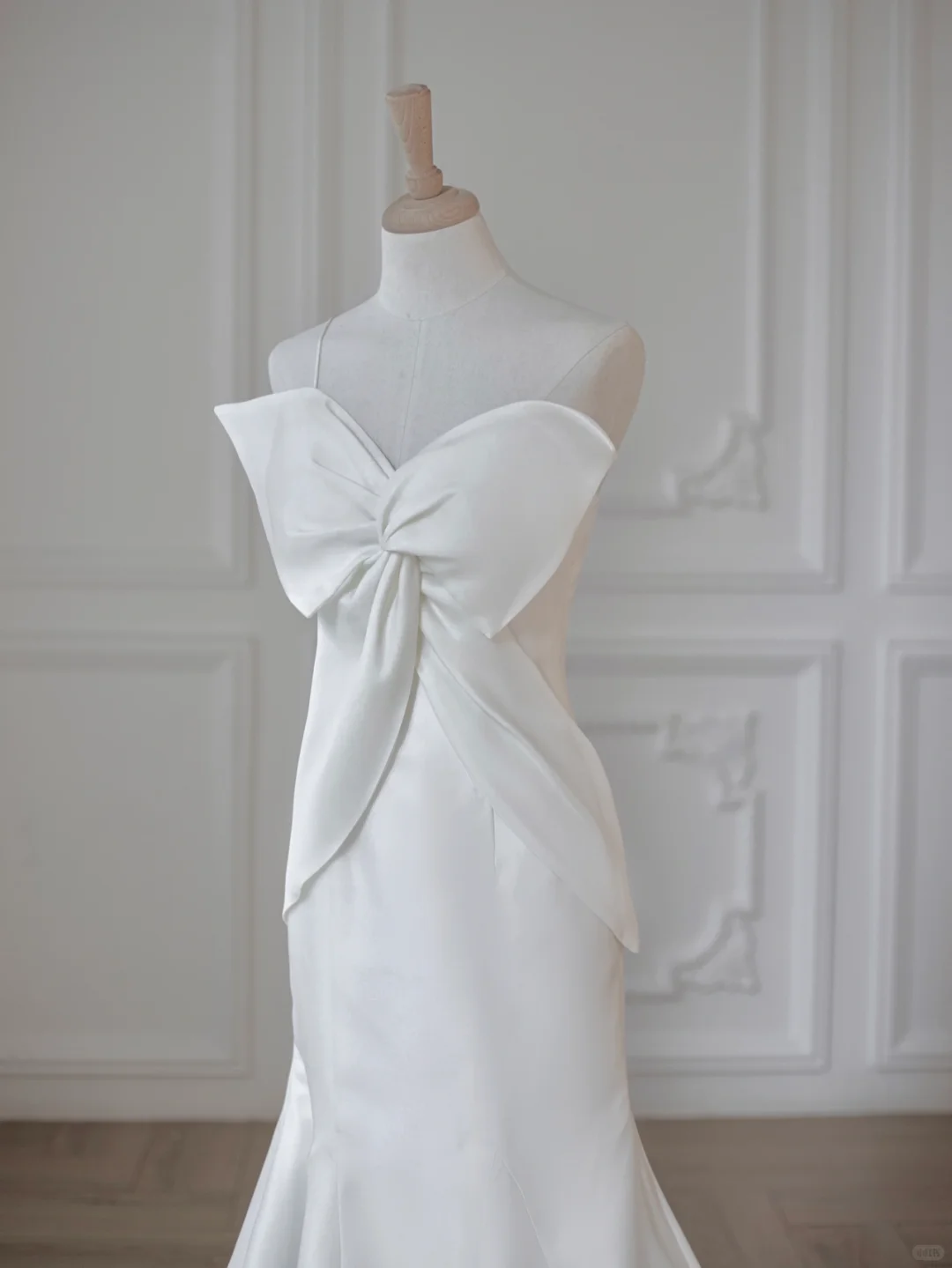 Unique Mermaid One Shoulder Strap Satin Long Wedding Dresses