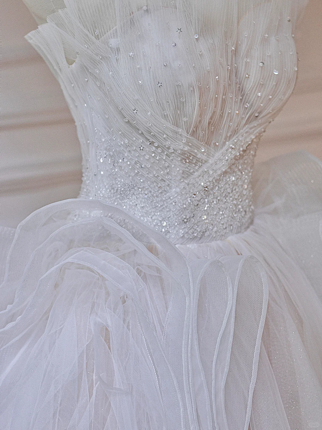 Princess Ball Gown Strapless Tulle Beads Long Wedding Dresses