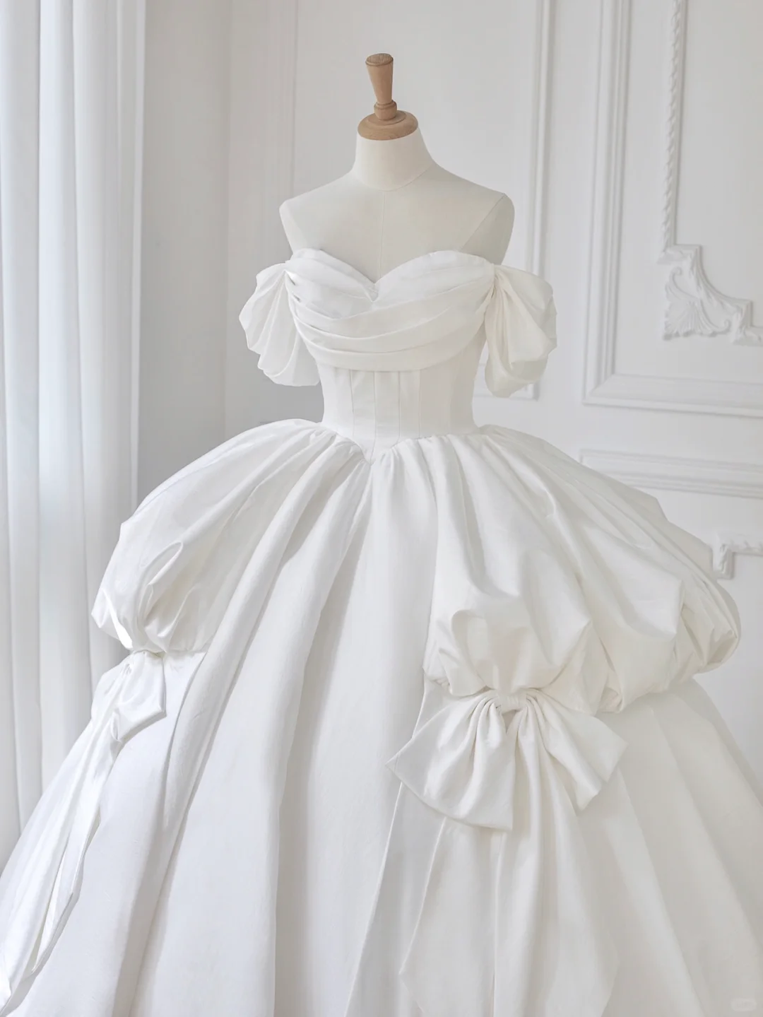 Princess Ball Gown Off The Shoulder Satin Long Wedding Dresses