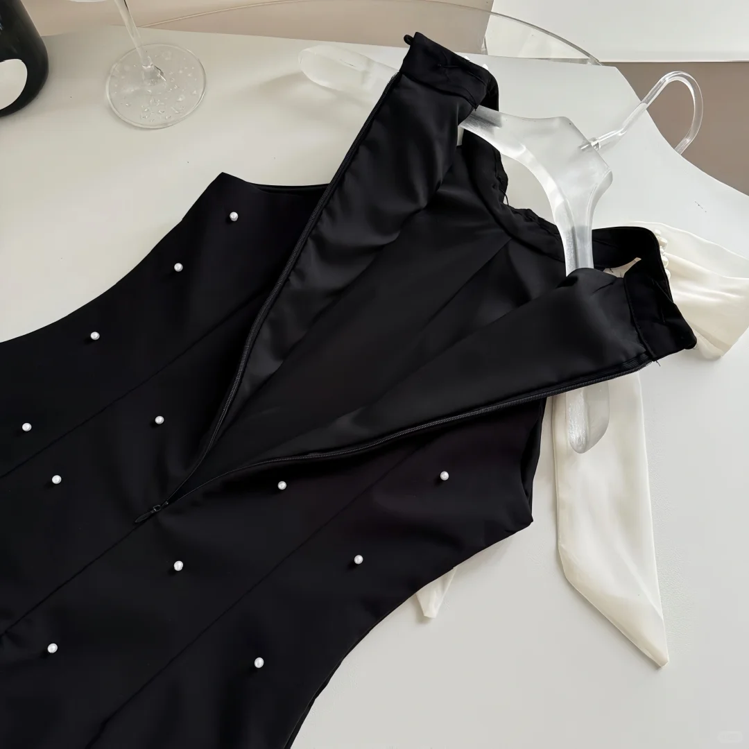 Sweet 18th Black A Line Halter Satin Beads Short Homecoming Dress Birthday Outfits