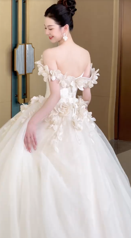 Style Classy Ball Gown Off The Shoulder Satin Tulle Applique Long Wedding Dresses