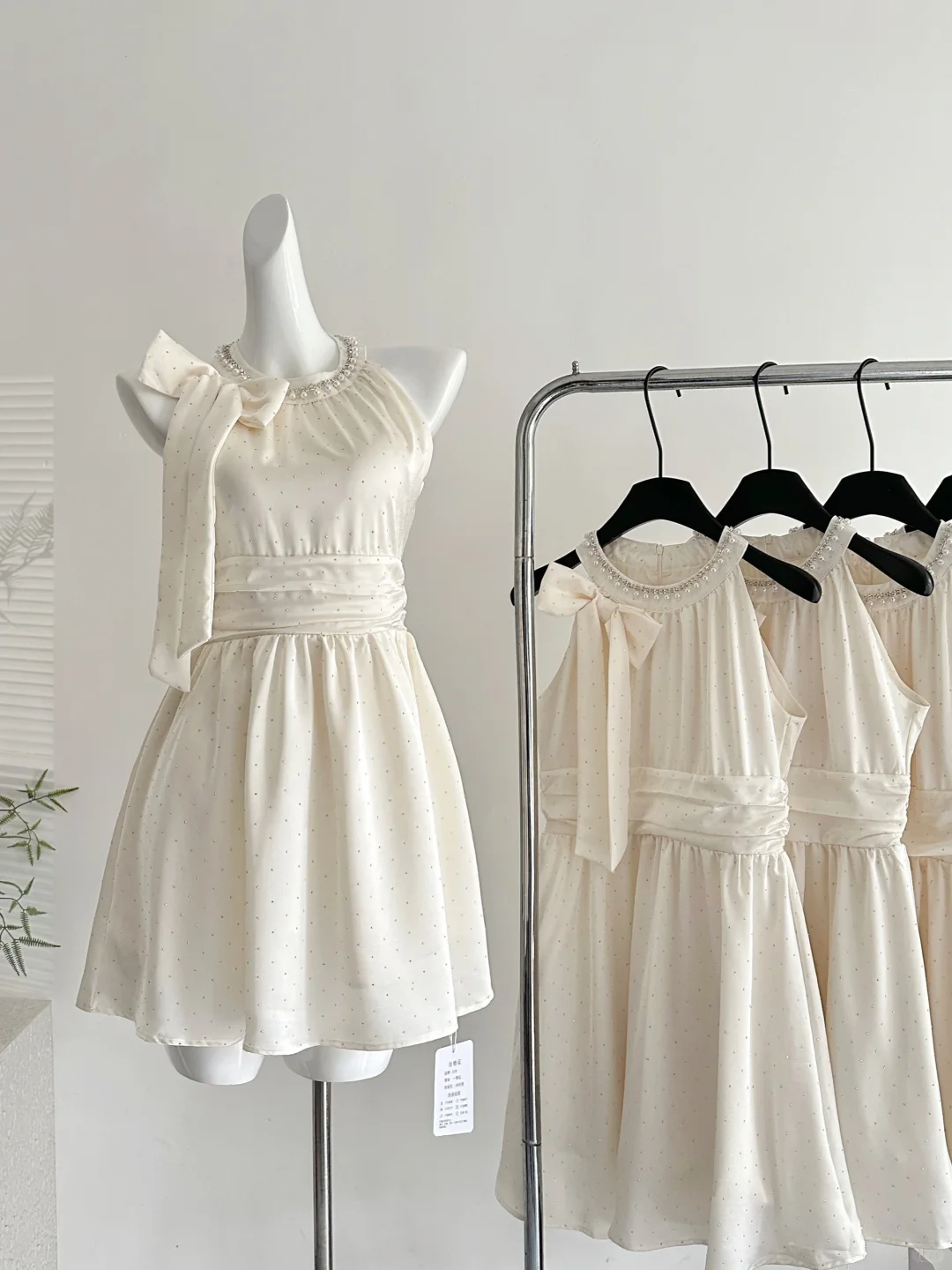 Pretty 19th A Line Halter Satin Beads Short Homecoming Dress Birthday Outfits