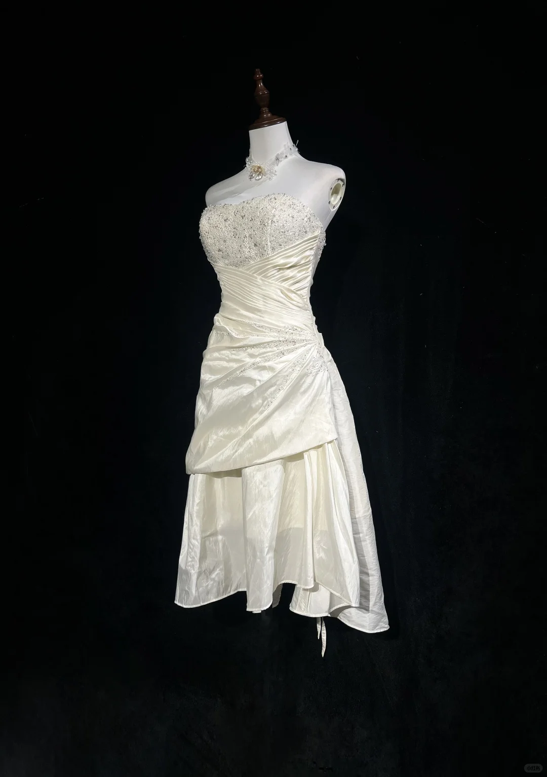 Classy A Line Strapless Satin Beads Pleated Short Homecoming Dress 19th Birthday Outfits