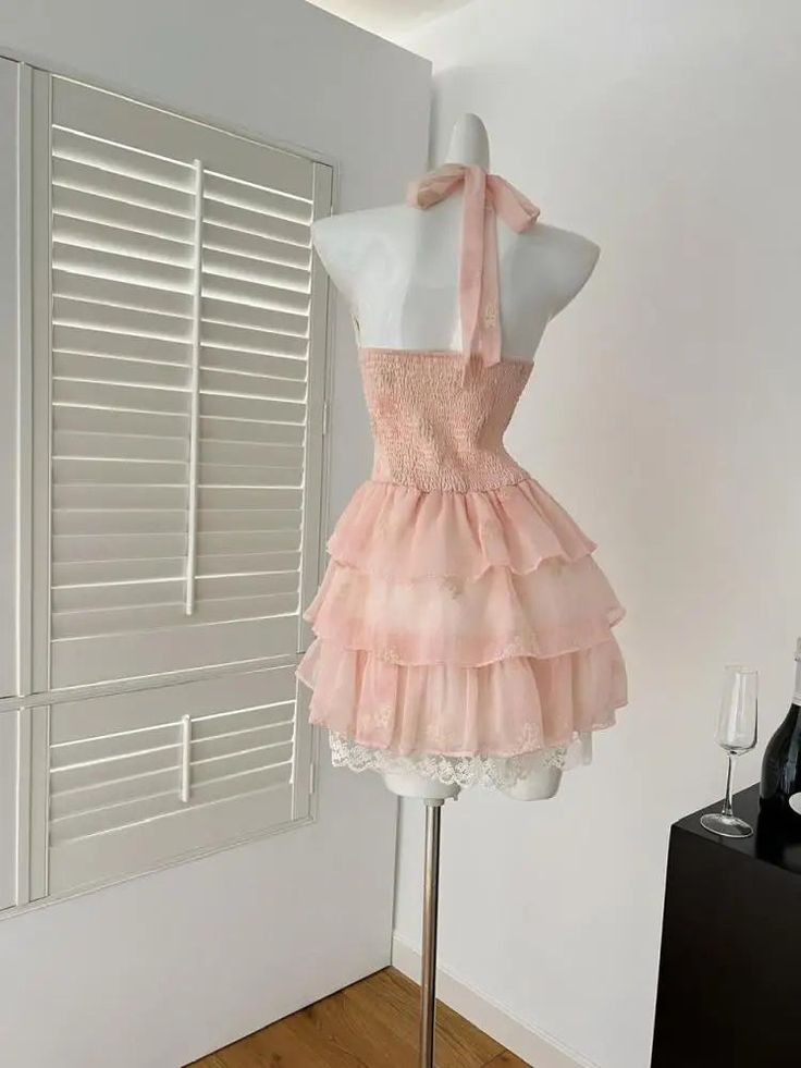 Classy A Line Halter Chiffon Lace Tiered Short Homecoming Dress 16th Birthday Outfits