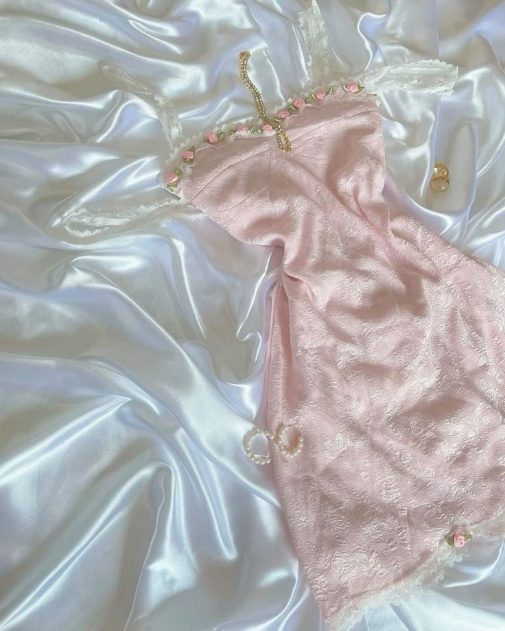 Sweet Pink A Line Spaghetti Straps Satin Lace Short Homecoming Dress 16th Birthday Outfits