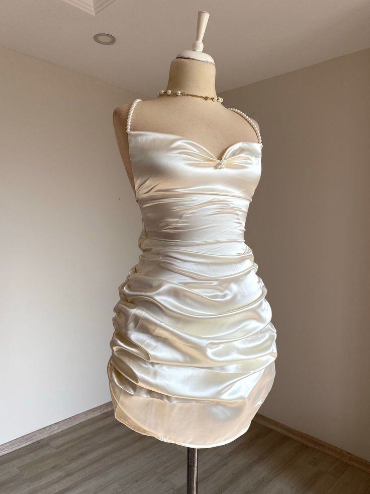 Mermaid Spaghetti Straps Satin Beads Pleated Short Homecoming Dress 19th Birthday Outfits