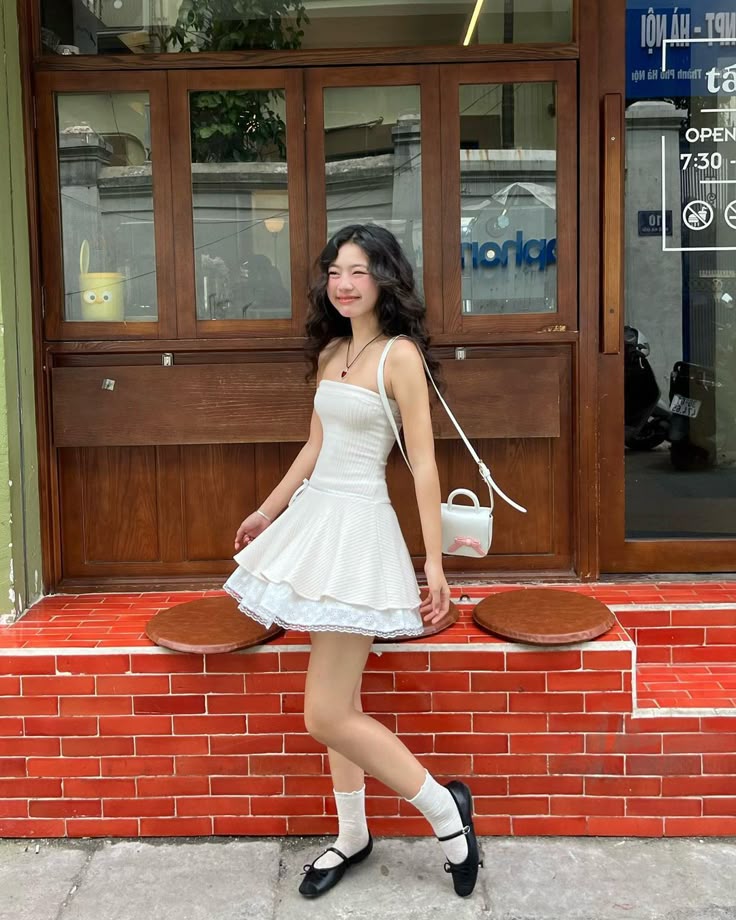 Pretty A line Strapless Satin Lace Short Homecoming Dress 19th Birthday Outfits