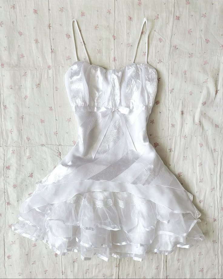 White A Line Spaghetti Straps Satin Lace Short Homecoming Dress 17th Birthday Outfits