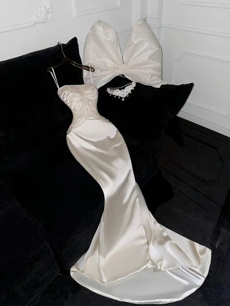 Pretty Mermaid Spaghetti Straps Satin Beads Long Prom Dresses Formal Dress