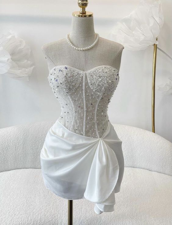Pretty White Mermaid Sweetheart Satin Beads Short Homecoming Dress 21th Birthday Outfits