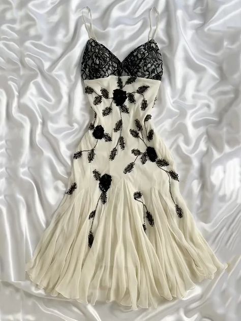 Unique A Line Spaghetti Straps Chiffon Lace Short Homecoming Dress 19th Birthday Outfits