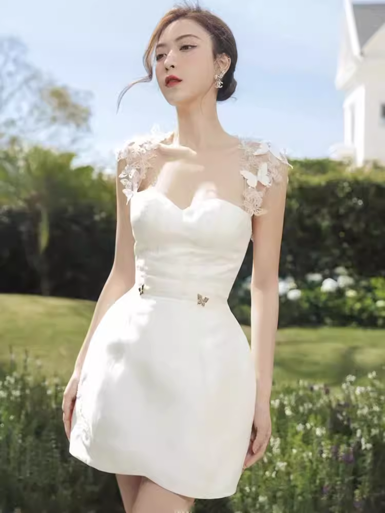 Simple A-Line Lace Short Prom Dress White Homecoming Dress