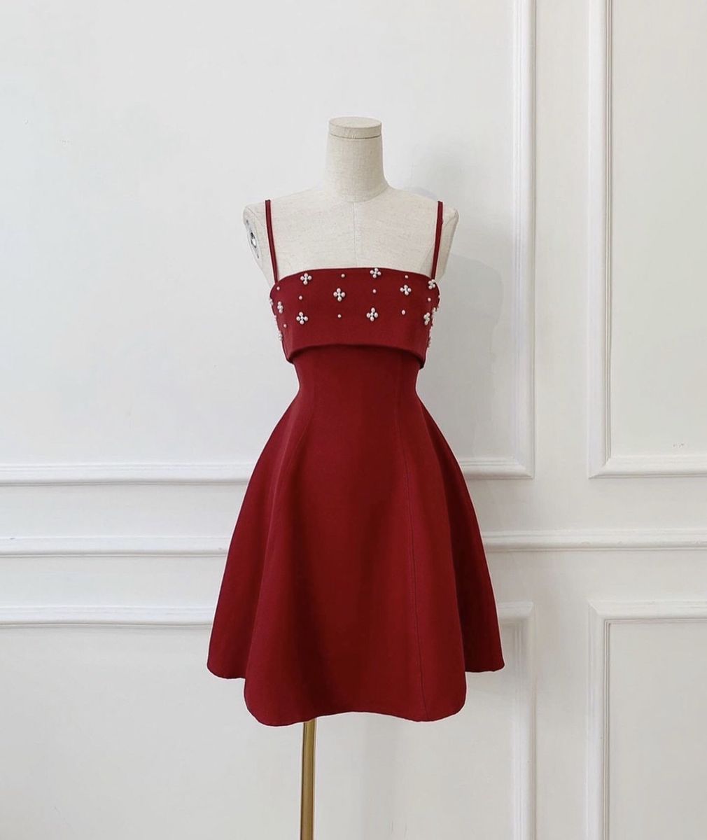 Chic A Line Spaghetti Straps Burgundy Satin Beaded Short Homecoming Dress 17th Birthday Outfits