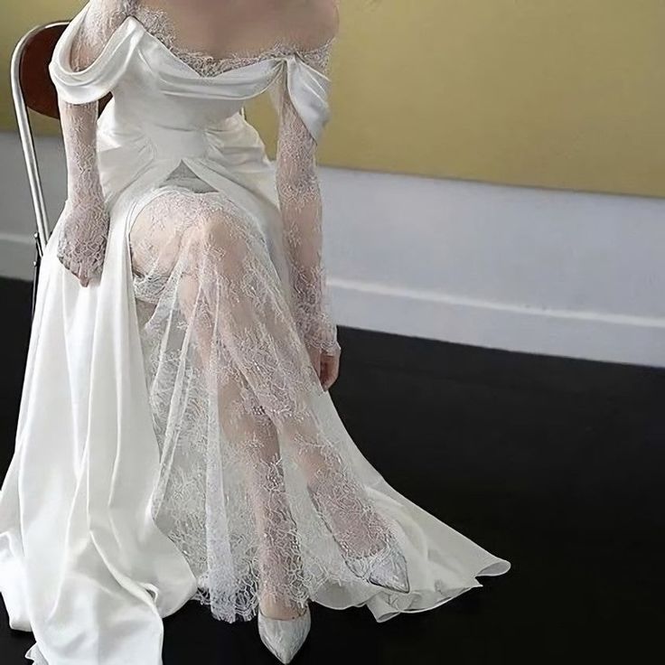 Simple Mermaid Sweetheart Satin Ruffles Long White Slit Wedding Dresses