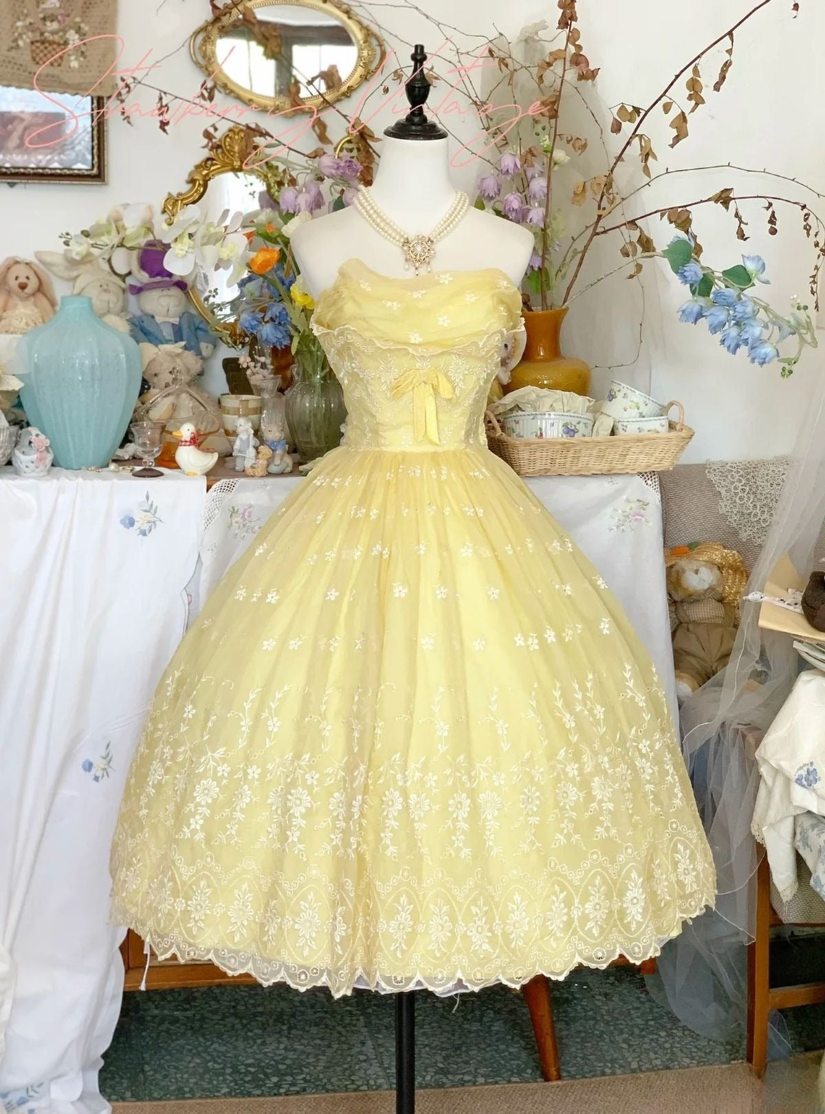 Lovely Ball Gown Yellow Strapless Tulle Lace Tea Length Homecoming Dress 18th Birthday Outfits
