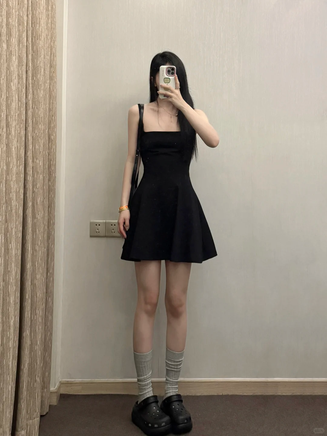 Style Simple Black A Line Square Satin Short Homecoming Dress 17th Birthday Outfits