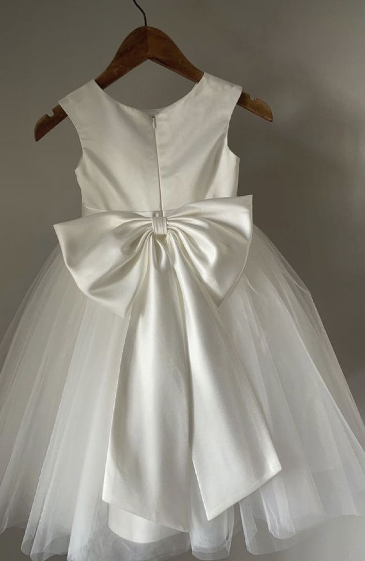 Pretty A Line Satin Tulle Back With Bow Knot Flower Girl Dress