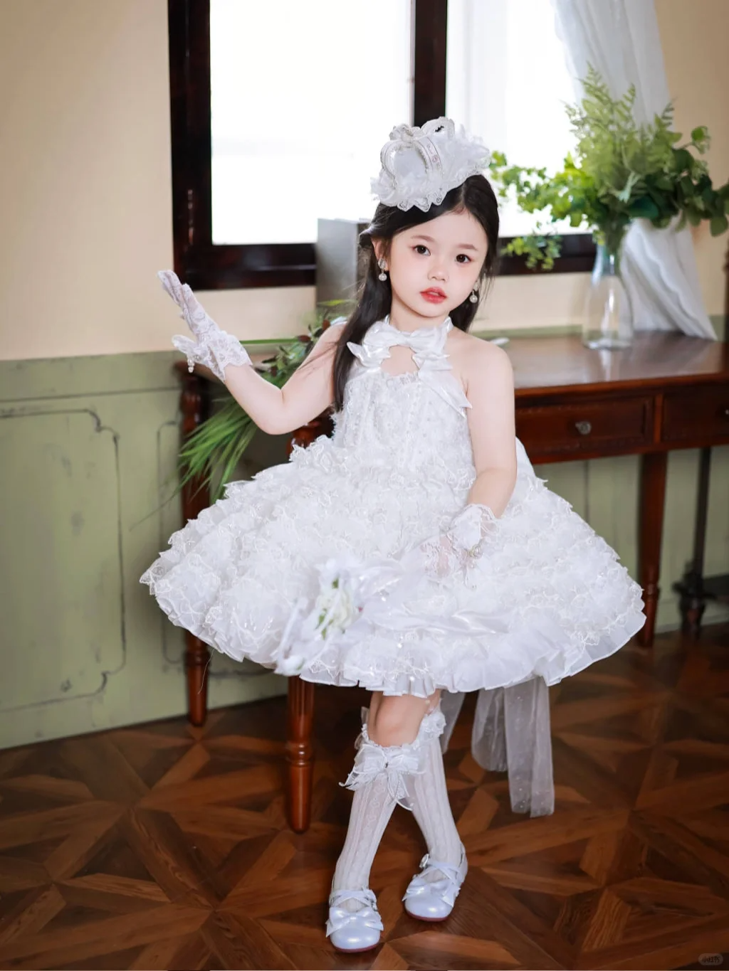 Cute Ball Gown Halter Tulle Flower Girl Dress
