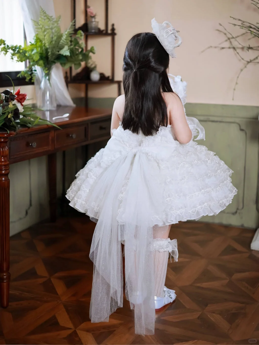 Cute Ball Gown Halter Tulle Flower Girl Dress