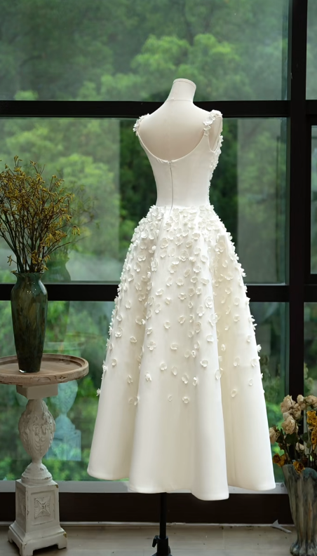 Sweet A Line U Neck White Satin Applique Long Prom Dress, Evening Dress