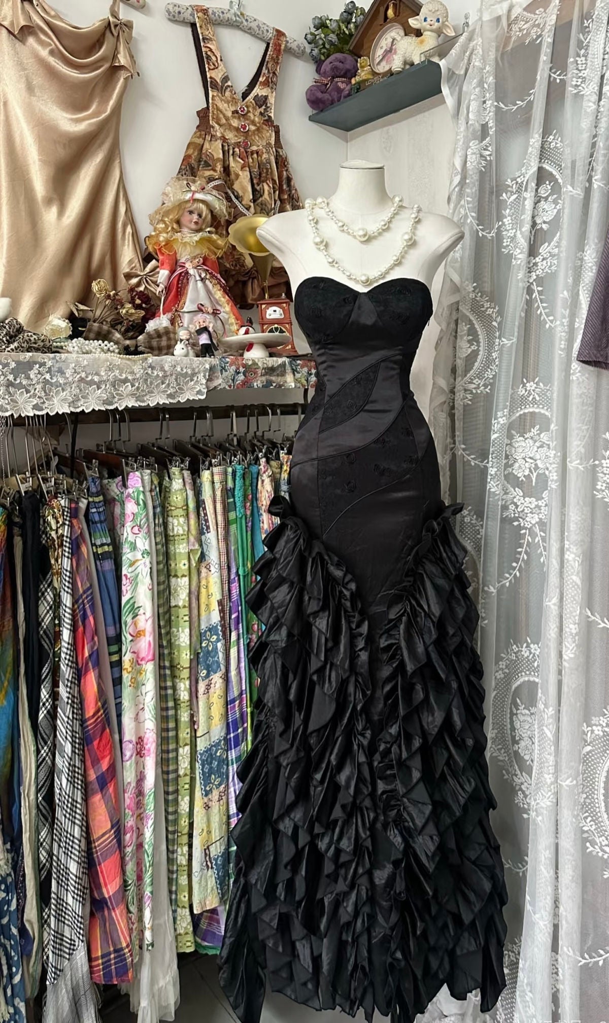 Charming Black Mermaid Sweetheart Satin Ruffle Without Sleeves Long Prom Dress, Evening Dress