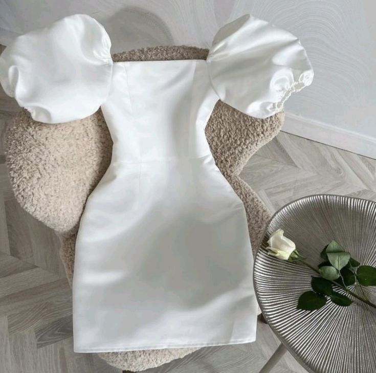Chic Sheath Short Satin White Homecoming Dress 20th Birthday Outfits