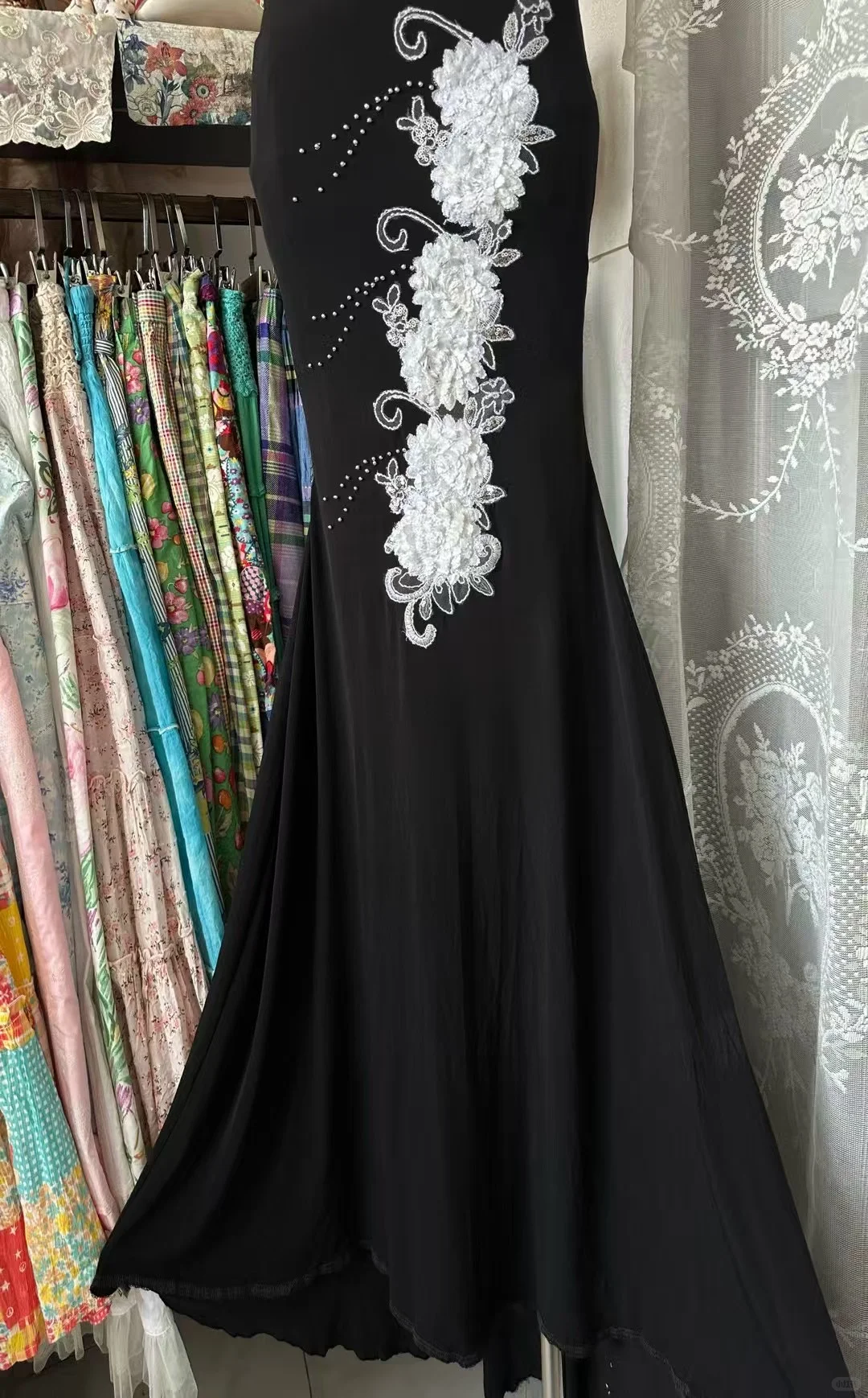 Chic Mermaid V Neck Satin Sequin Embroidery Without Sleeves Long Prom Dress, Evening Dress