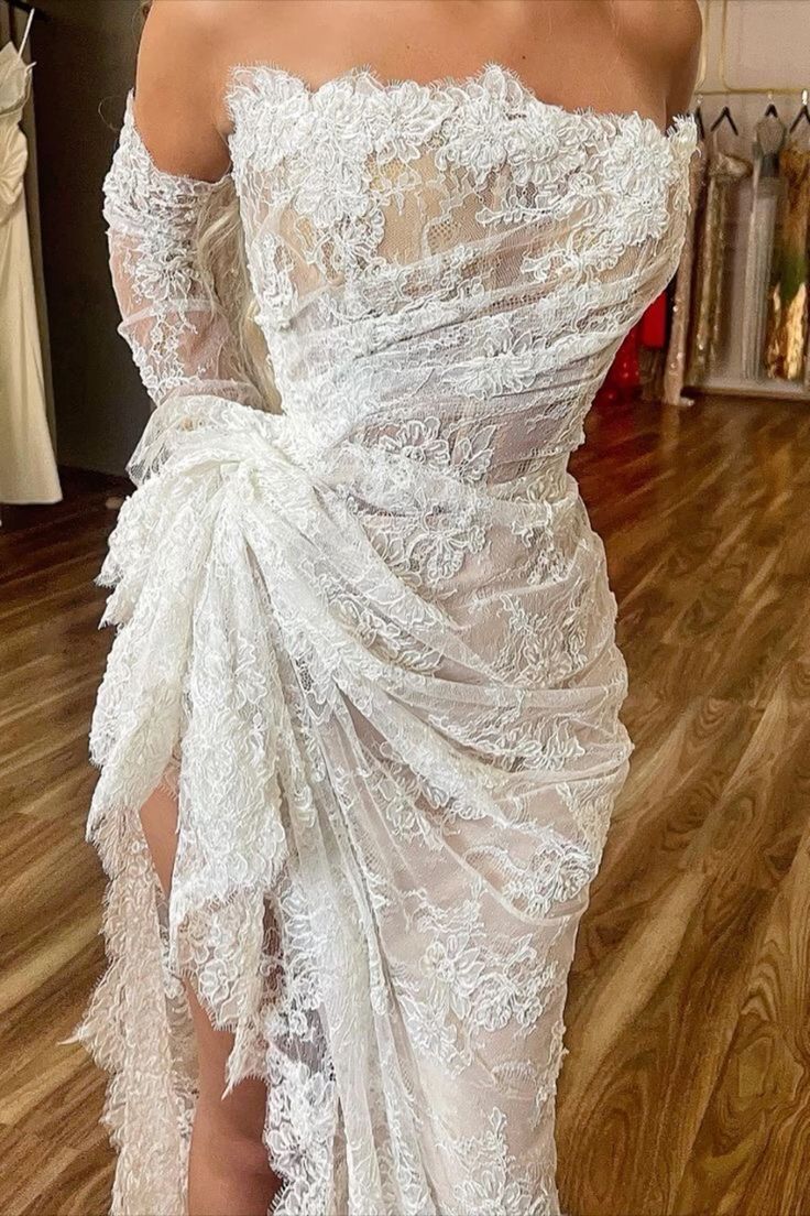 Sexy Mermaid Strapless Lace Long White Wedding Dresses