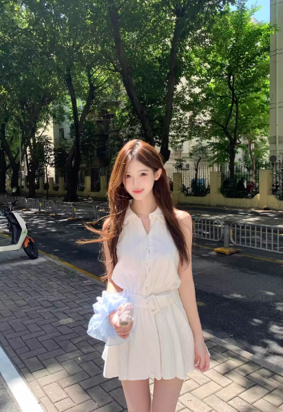 Unique and beautiful new summer 2025 style gentle and elegant short dress