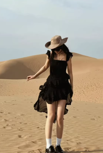 Black ruffled spaghetti strap dress, chiffon irregular princess-style short dress