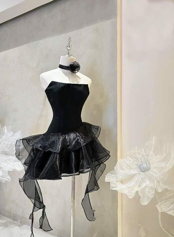Elegant A Line Strapless Black Homecoming Dress Birthday Outfits