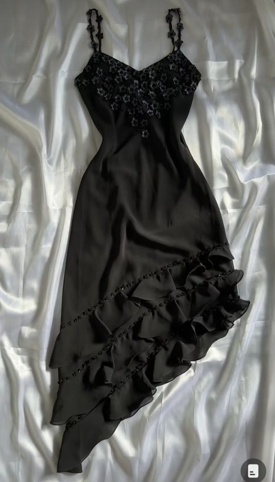 Vintage Black Spaghetti Straps Chiffon Appliques Flower Prom Dress