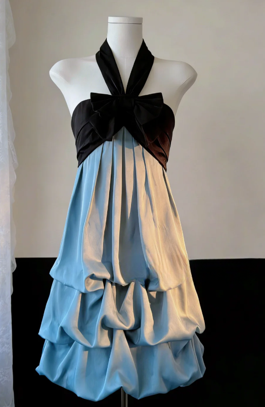 Chic A Line Halter Satin Short Homecoming Dress 16th Birthday Outfits