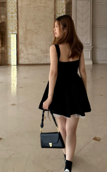 Pretty A Line Square Black Satin Short Homecoming Dress 16th Birthday Outfits