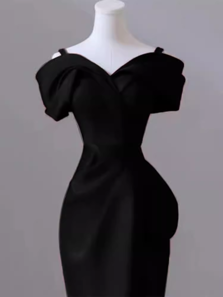 Sexy Mermaid Spaghetti Straps Black Satin Long Prom Dress