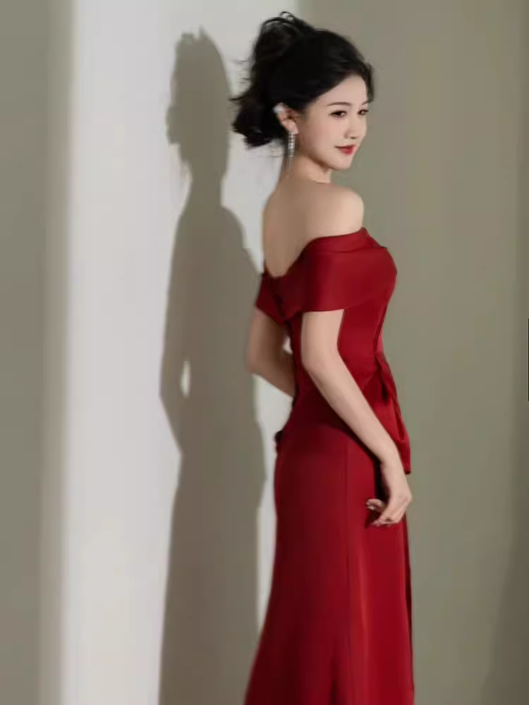 Sexy Mermaid Off The Shoulder Short Sleeves Satin Burgundy Prom Dresses