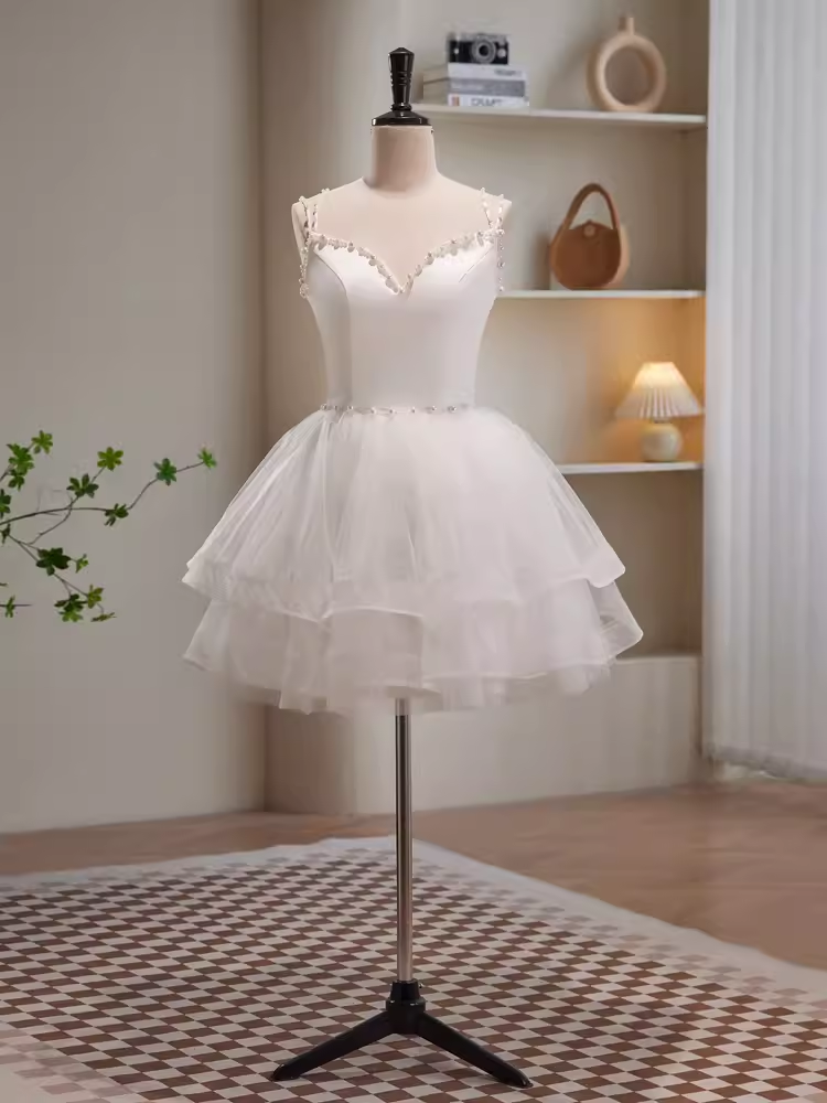 Modest Ball Gown Straps White Tulle Birthday Outfits Homecoming Dress